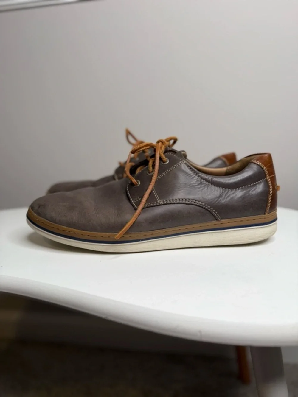 Johnston & Murphy Gray Leather Casual Lace-Ups with Tan Accents
